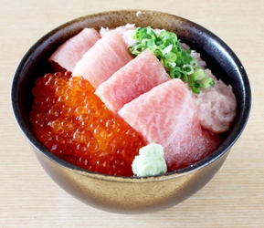 業界初！カープとコラボした冷凍海鮮丼キットが限定発売！ 赤一色の特別仕様は「カープファン」必見！ 真っ赤なカタログ海鮮ギフトも注目
