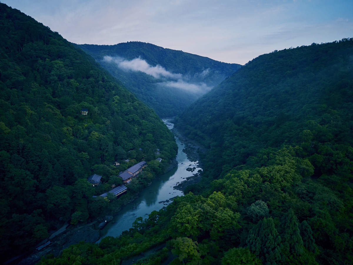 【星のや京都】米国大手旅行専門雑誌「コンデナスト・トラベラー（Condé Nast Traveler）」の「Gold List 2023」に選出