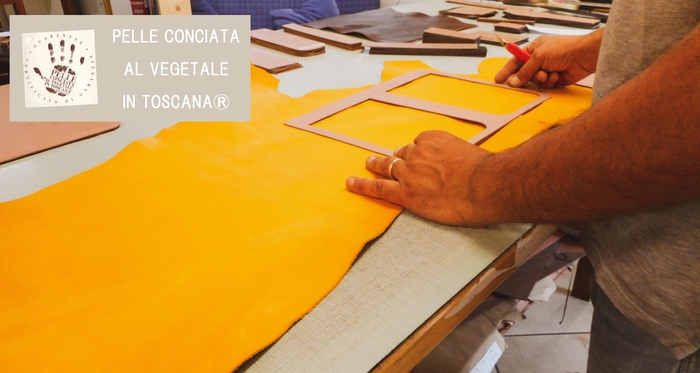 <上質なバケッタレザーを使用>