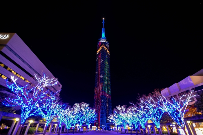 百道一帯がブルーにライトアップ!2月14日まで!