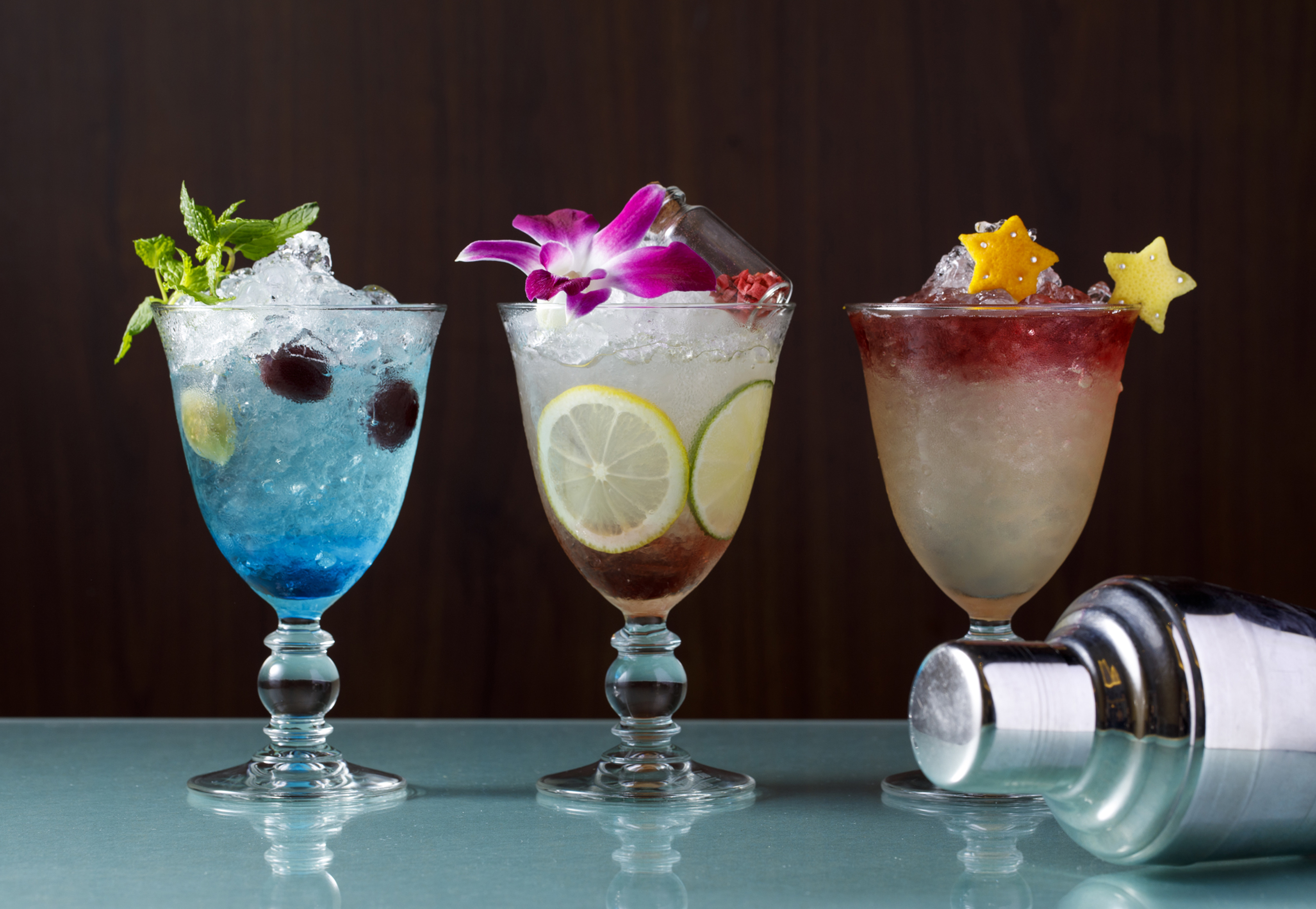 【ウェスティンホテル仙台】バーテンダー気分で味わう夏のカクテル＆モクテル「Shake Frappe Cocktail（シェイクフラッペカクテル）」を発売