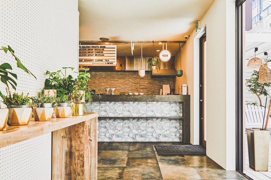 東京・恵比寿　The Holiday(Lounge)内観01