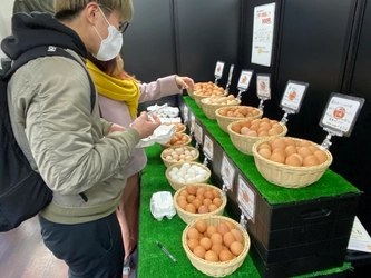 新宿駅・大宮駅に同時出店！幻の卵屋さんで高級たまごの食べ比べを楽しもう