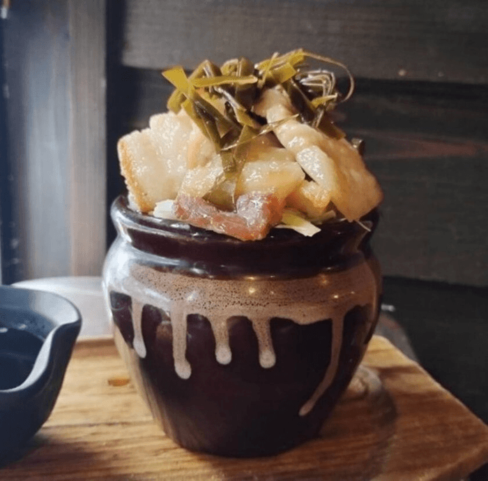 昨年度グランプリ受賞メニュー(六方じんのすけ:もち豚の昆布〆焼き)