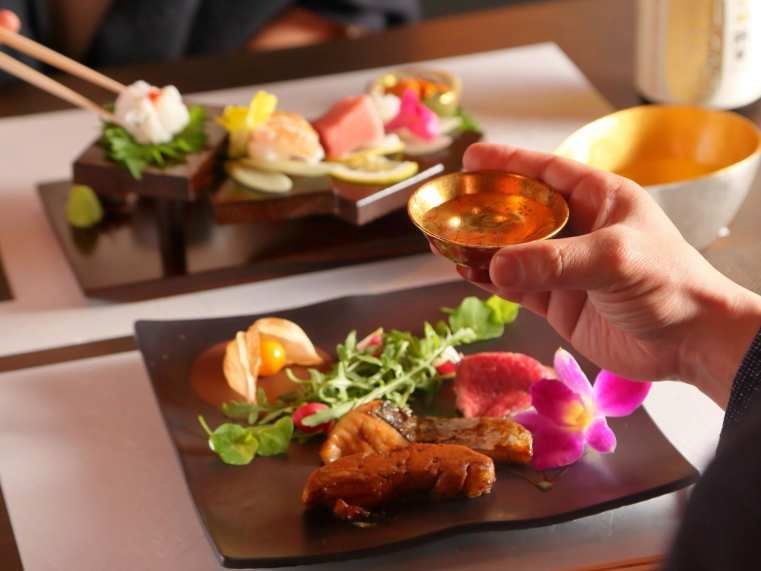 数々の演出に魅了されるひととき