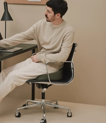 デスクワーカーの姿勢をサポートするソフトクッション 「KURA SEAT W」先行予約販売を開始