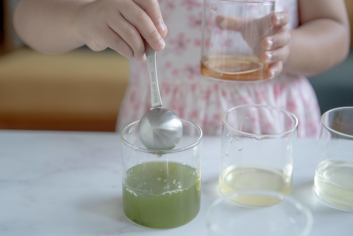 色んなお茶を混ぜてみるよ