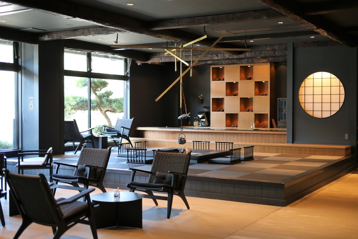 1Fロビーの【囲 KAKOMI】