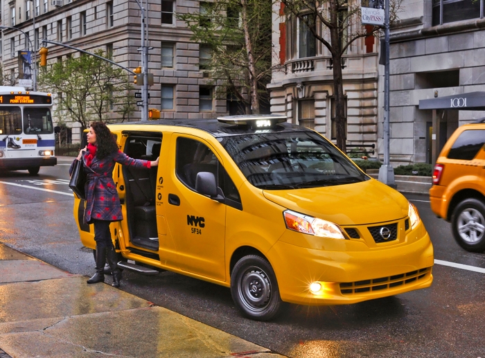 「NV200」次世代ニューヨーク市タクシー