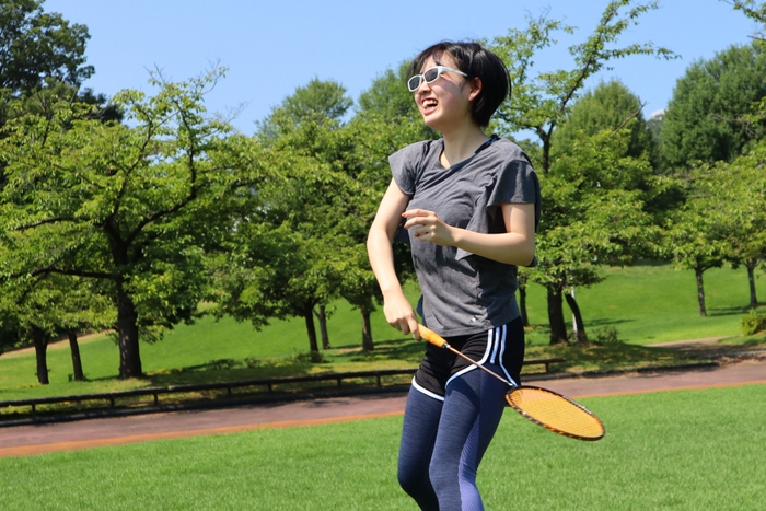 曲げ強度があるので、顔にフィットしズレない!