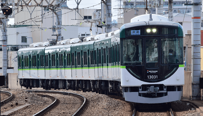 京阪電車13000系