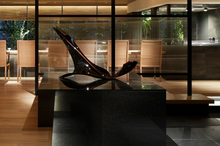 「羽化(うか)」by 井川 健