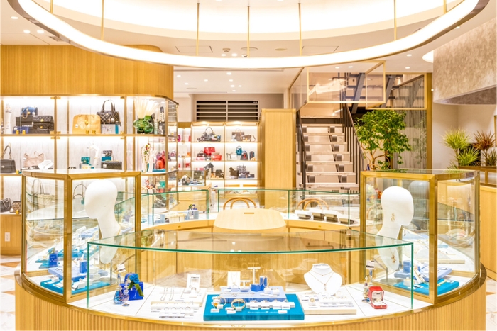 1階：バッグ＆ジュエリーフロア