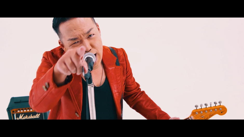 アーティスト写真1