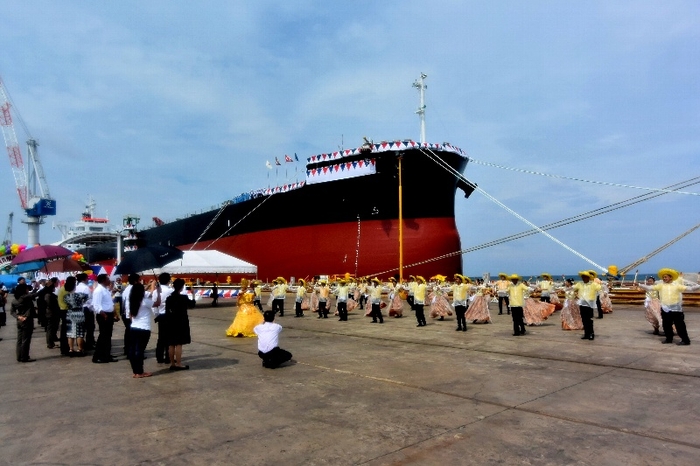 EMERALD STAR 交船仪式