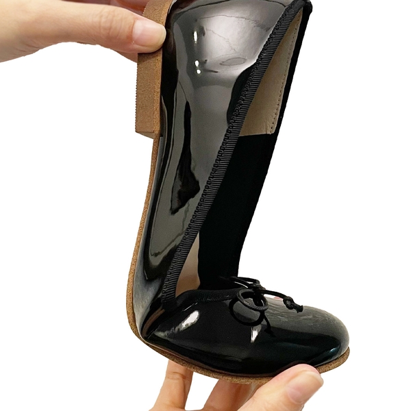 柔らかく屈曲性の良い本底材に