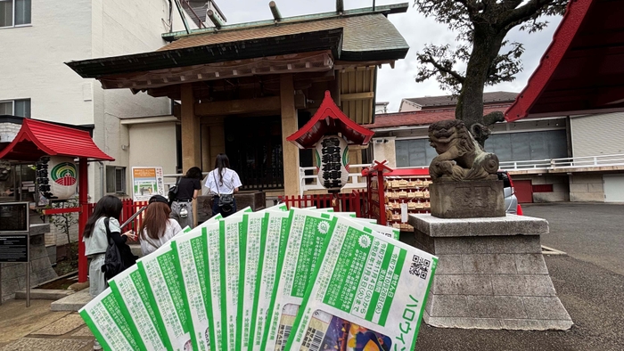 皆中稲地神社へのハロウィンジャンボ宝くじ当せん祈願