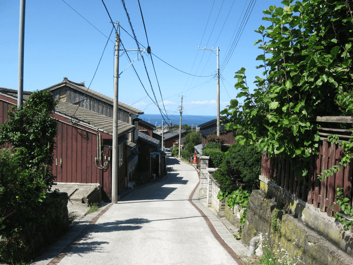 「京町通り 相川上町地区」相川金銀山と奉行所を結ぶメインストリート〔国重要文化的景観〕