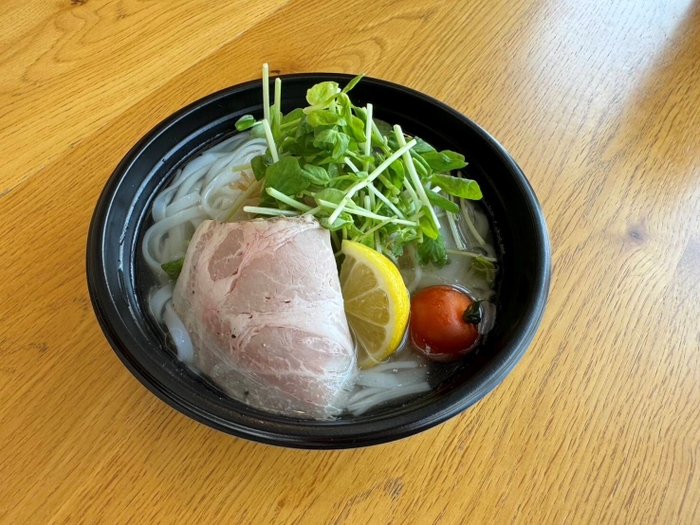 BEERGARDEN ミニ冷製フォー(Hutte Hayashi Restaurant)