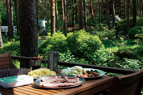 緑豊かな森のＢＢＱテラス