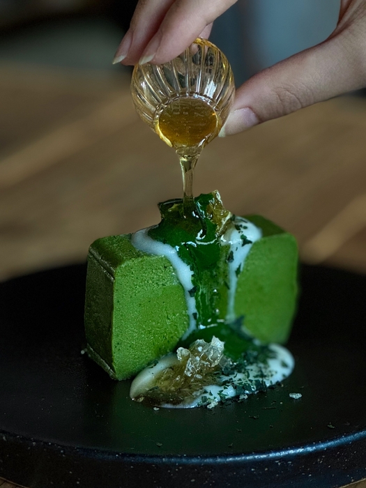 蜂蜜抹茶テリーヌ蜂蜜かけ