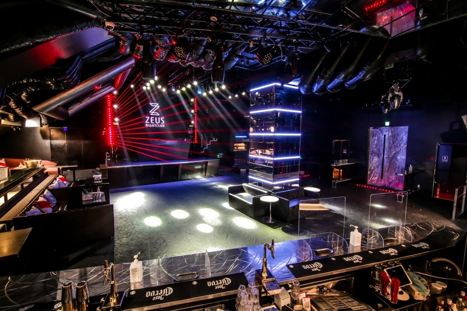 3F メインフロア 4