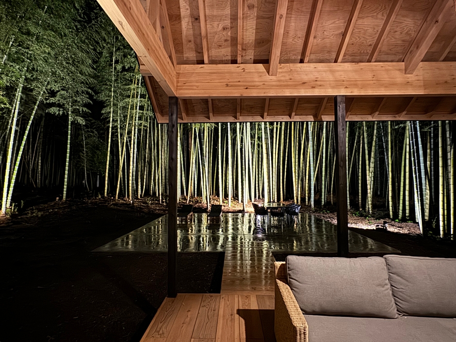 千葉県勝浦市に新たな隠れ家リゾートが誕生！竹林の絶景とサウナが
