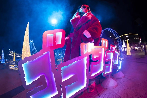映え量産コンテンツ「擬音イルミネーション」を 城下町大垣イルミネーション(大垣市)に出展　 ～すべての写真「実写漫画化」～
