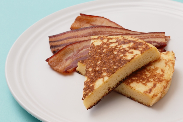 ふわふわポテトパンケーキ かりかりベーコン添え