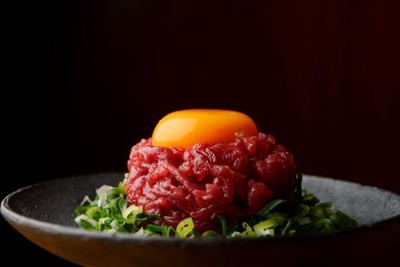 馬肉ユッケ