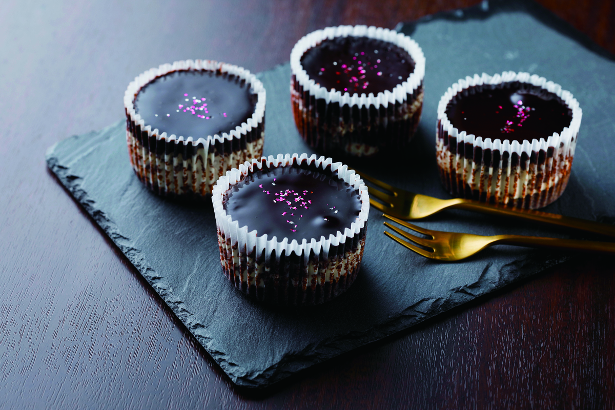 チョコ好きにはたまらない!”ドルチェガーデンプレミアム”で味わう贅沢チョコケーキ「4層仕立てのベルギーショコラ」を新発売!