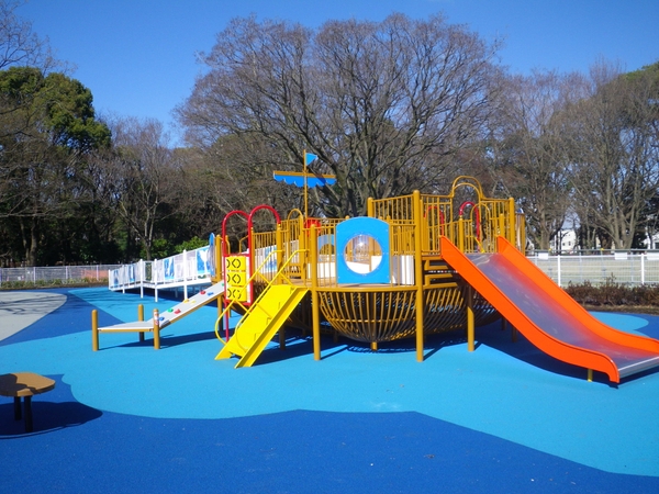 船型遊具「みらい号」