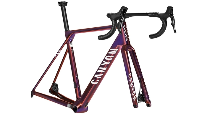 アルティメット CFR Disc Frame and Brake Kit ¥809,000