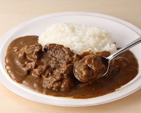 お肉がゴロゴロ、あかまる牛肉カレー