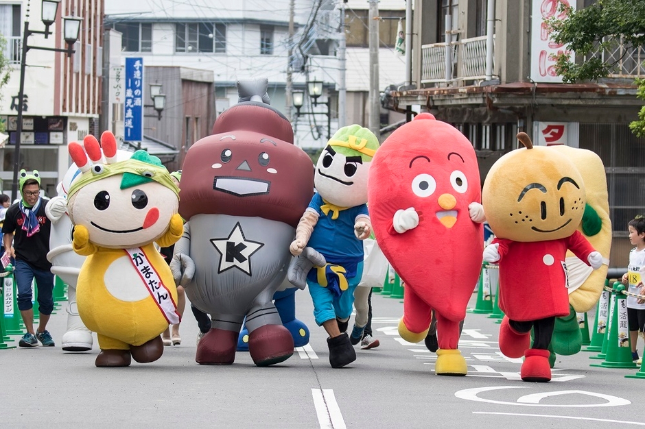 ご当地キャラも激走!