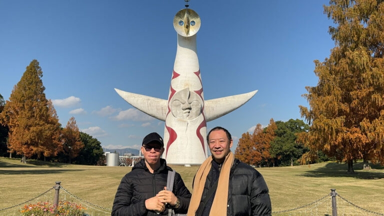 万博1970太陽の塔にて