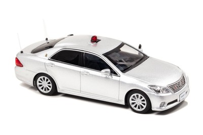 RAI'S 1/43 トヨタ クラウン (GRS202) 2014 警視庁警備部警衛課警衛車両(銀):右前