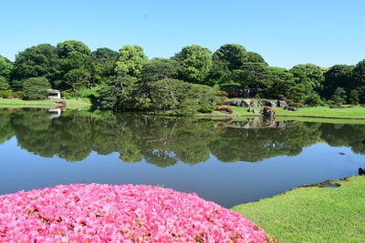 六義園