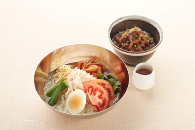 本格!盛岡冷麺&焼肉丼