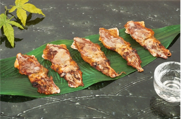 煎餅革命！“ホタルイカを姿まるごと使ったおつまみ煎餅”が Makuake×大丸東京店 初のオンライン催事に参加！ ～発売1週間で目標金額500％達成～