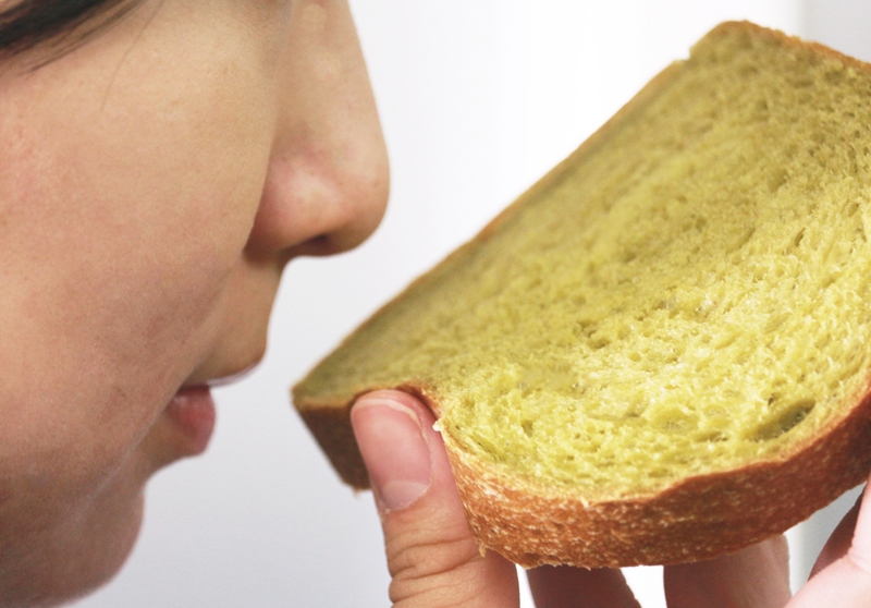 独自のパン偏差値で美味しさを数値化