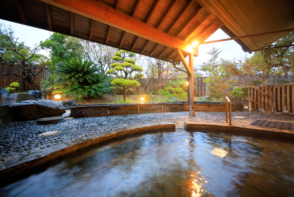 三大美肌成分が豊富な＜温泉＞