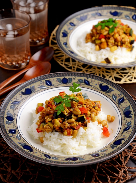 「野菜と大豆とくるみで作るドライカレー」