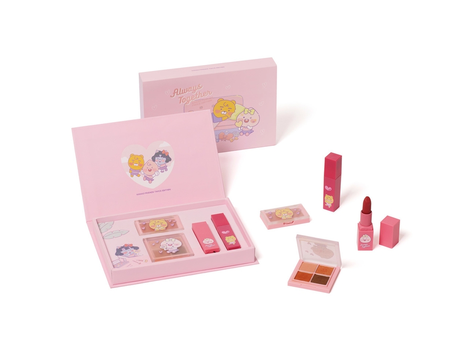 カバーメイクアップキット ￥4,290- (税込)