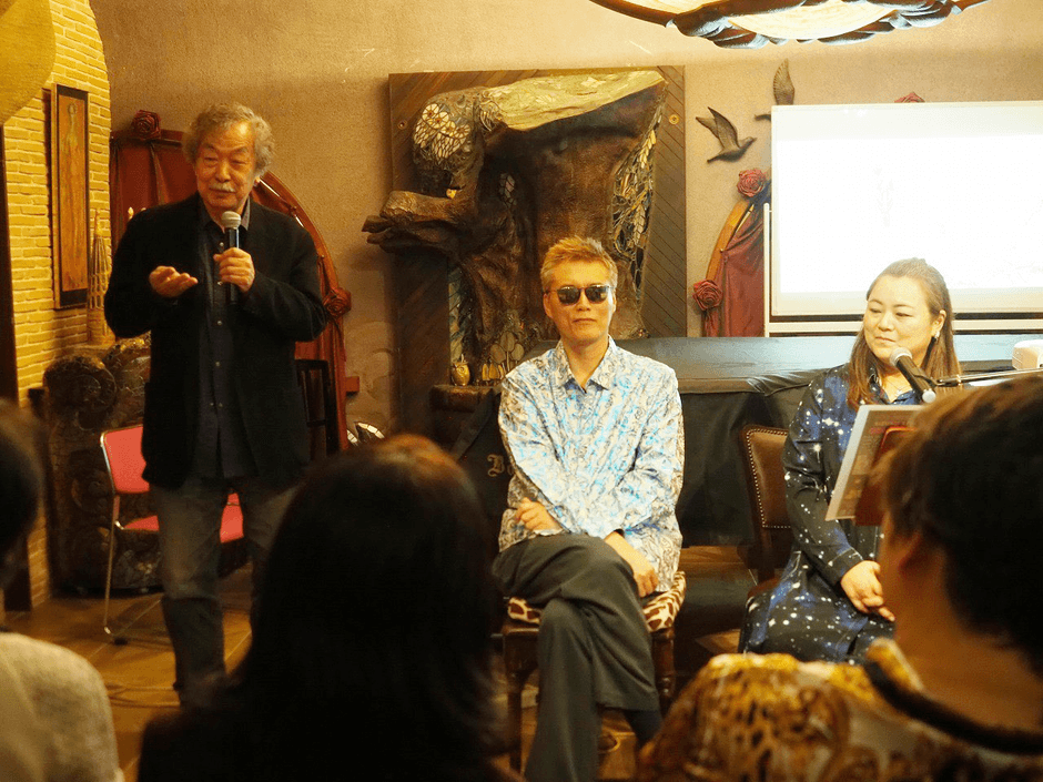 左から藤倉親宏、GOD、SIZUKU