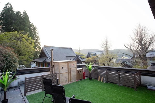 四国遍路の宿坊で「寺サウナ」も！