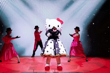 ハローキティのショーと食事が楽しめるシアターレストラン 「HELLO KITTY SHOW BOX」 新作ランチ公演『HELLO KITTY SING SWING THINGS』開催中