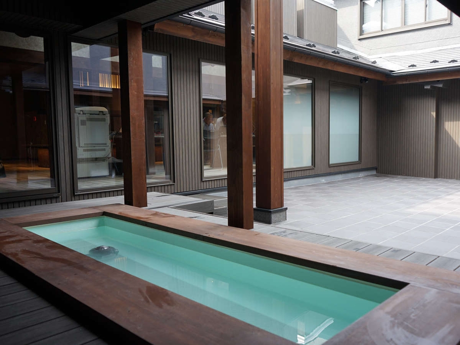 足湯/足湯でも自慢の温泉をお楽しみください。