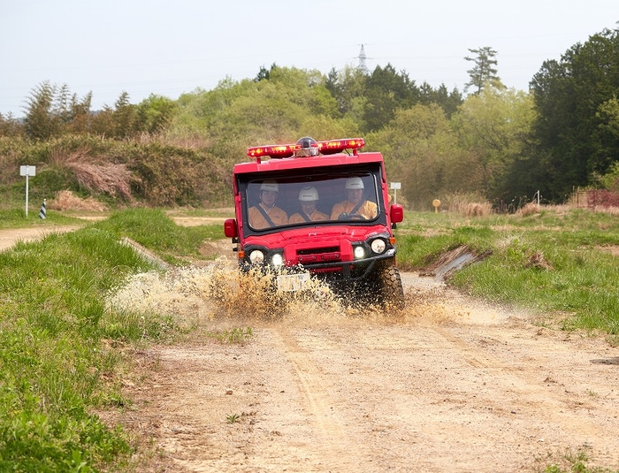 小型オフロード車 Red Ladybug