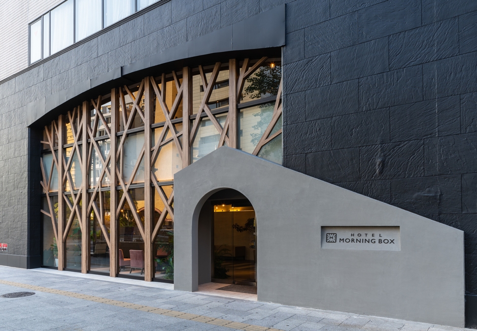 ホテルモーニングボックス大阪心斎橋のエントランス